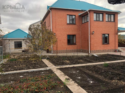 6-комнатный дом, 250 м², 10 сот., мкр 12 3