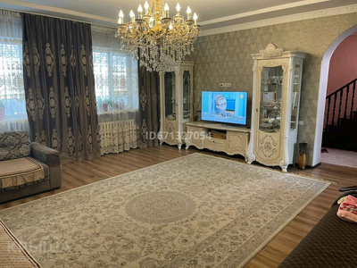 6-комнатный дом, 280 м², 8 сот., мкр Алгабас 72