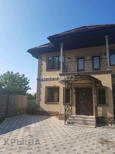 8-комнатный дом, 300 м², 5.6 сот., Уразбаева 10 — Саттарова