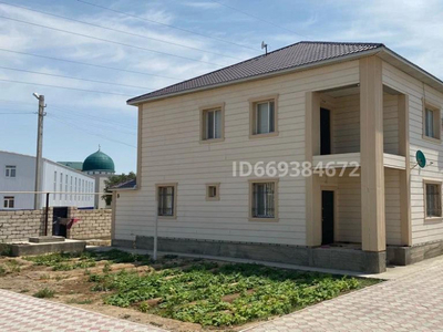 9-комнатный дом, 300 м², 12 сот., 70 8