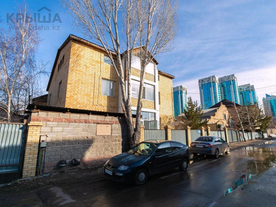 9-комнатный дом, 512 м², 6 сот., Нуртаса Ондасынова 79