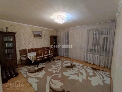 5-комнатная квартира, 95 м², 4/5 этаж, мкр Новый Город, Ермекова 81