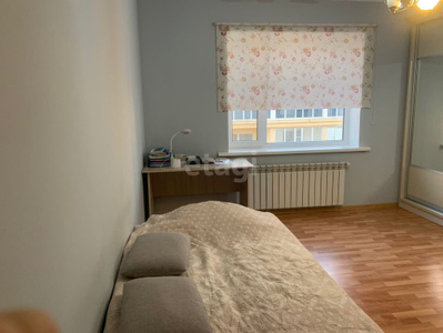 Продажа 2-комнатной квартиры, 54 м, Азербаева, дом 47