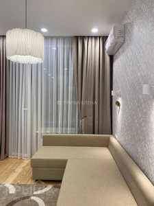 4-комнатная квартира, 115 м², 1/4 этаж, Навои