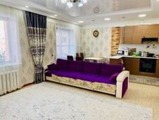 Продажа 3-комнатной квартиры, 76 м, Республики, дом 18