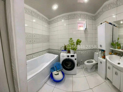 4-комнатный дом, 90 м², 5 сот., мкр Жулдыз 3