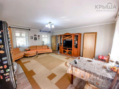 5-комнатный дом, 65 м², 8 сот., Ладушкина 120