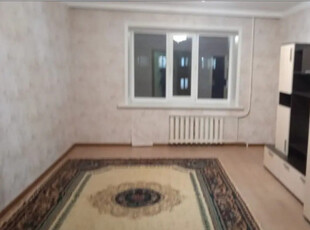 Продажа 3-комнатной квартиры, 80 м, Азербаева, дом 6/3