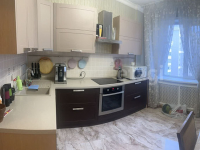 Продажа 2-комнатной квартиры, 60 м, Сембинова, дом 9