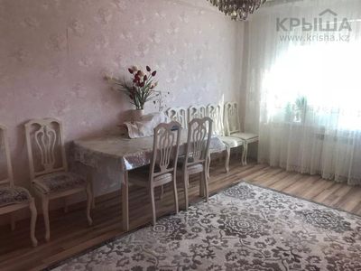 2-комнатная квартира, 92 м², 2/9 этаж, 11-й мкр 58 — Ынтымак