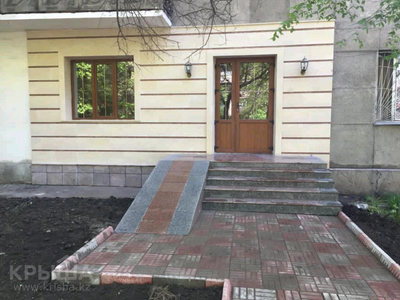 Помещение площадью 34 м², Сейфуллина 106 — Дулатова