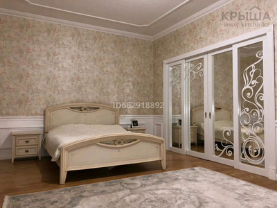 7-комнатный дом, 450 м², 10 сот., мкр Михайловка , Крылова