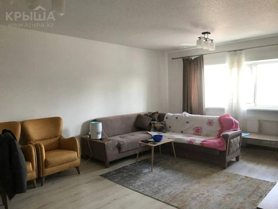 3-комнатная квартира, 90 м², 3/16 этаж, Мкр «Самал» 1–10