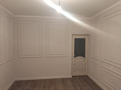 Алматы. Продается 2-комнатная квартира, 58 м², 8/9 этаж, мкр Аксай-2 дом 73.