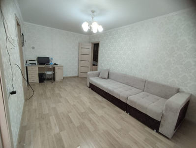 Продажа 3-комнатной квартиры, 47 м, Муканова