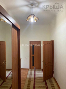 3-комнатная квартира, 128 м², 3/4 этаж, Орынбаева 23