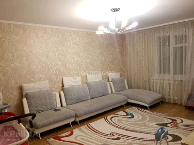 4-комнатная квартира, 80 м², 4/5 этаж, 5мкр