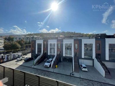 5-комнатная квартира, 448.1 м², 1/3 этаж, улица 4-ая 2 — Жамакаева