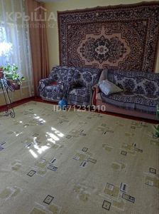 5-комнатный дом, 180 м², 8 сот., Сатпаева 10