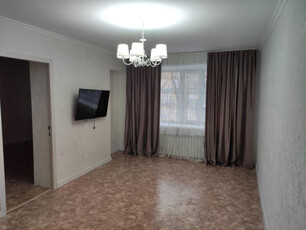 Продажа 2-комнатной квартиры, 48 м, Шахтеров