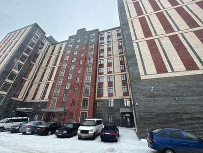 Продажа 3-комнатной квартиры, 76 м, Шахтеров, дом 73/1