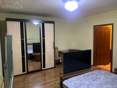 1-комнатная квартира, 38 м², 4/5 этаж, мкр Орбита-4 10