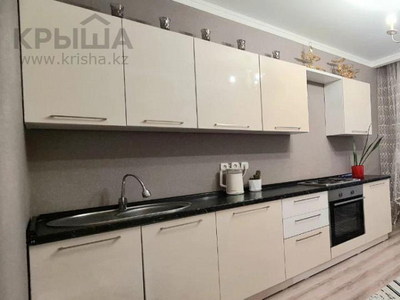 2-комнатная квартира, 65 м², 1/9 этаж, Комсомольский, E 246 улица