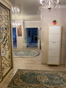 3-комнатная квартира, 137 м², 11/12 этаж, Республики 1/3 — Гапеева