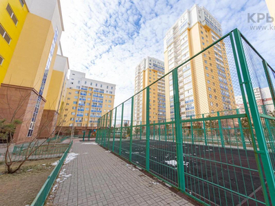 3-комнатная квартира, 82 м², 9/10 этаж, К. Азербаева 47