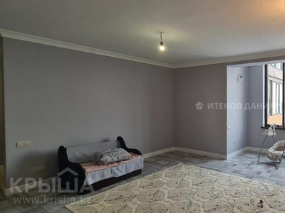 4-комнатная квартира, 181 м², 2/3 этаж, Оспанова