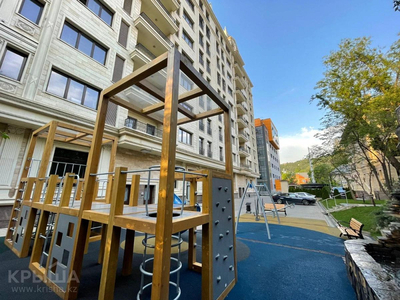 5-комнатная квартира, 220 м², Рубинштейна 21А — Омарова