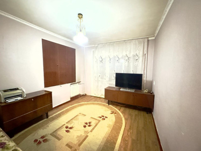 Продажа 1-комнатной квартиры, 28 м, Ержанова, дом 42