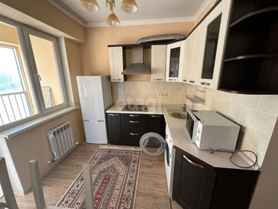 Продажа 1-комнатной квартиры, 39 м, Навои, дом 210