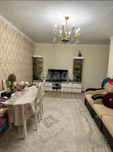 Продажа 2-комнатной квартиры, 70 м, Букейханова, дом 17