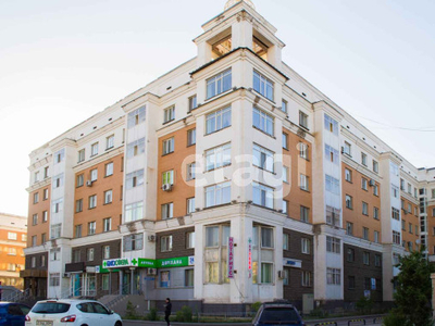 Продажа 4-комнатной квартиры, 124 м, Иманбаевой, дом 3