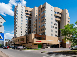 Продажа 4-комнатной квартиры, 165 м, Сарыарка, дом 8