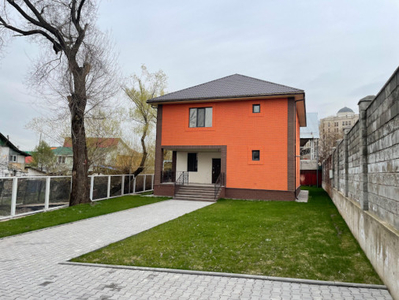 Продажа 4-комнатного дома, 260 м, Рахат мкр-н, дом 2а