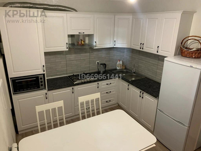 1-комнатная квартира, 37.8 м², 1/3 этаж, Карасай батыра 35