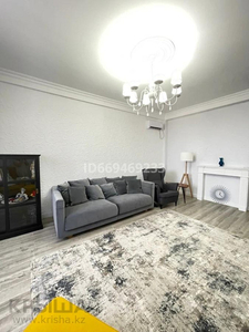 2-комнатная квартира, 79.4 м², 5/8 этаж, мкр Центральный 13-21 — Валиханова