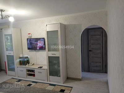 3-комнатная квартира, 59 м², 2/4 этаж, мкр №1