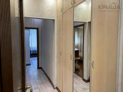 3-комнатная квартира, 68 м², 2/9 этаж, мкр Аксай-4