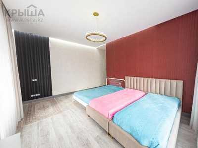 4-комнатная квартира, 170 м², 7/9 этаж, Сауран 19