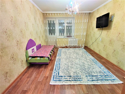 Продажа 2-комнатной квартиры, 48 м, Республики, дом 4