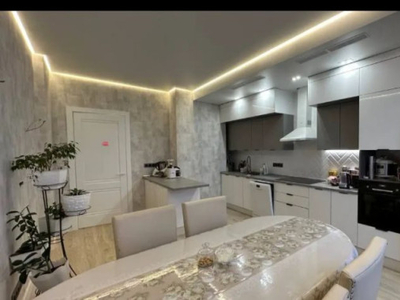 Продажа 4-комнатной квартиры, 120 м, Калдаякова