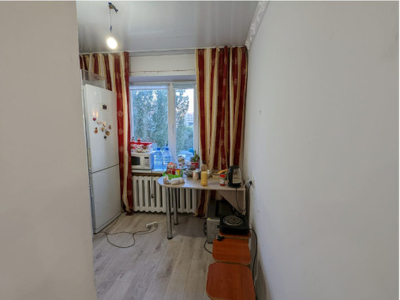 Продажа 2-комнатной квартиры, 49 м, Республики, дом 27