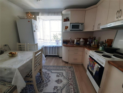 Продажа 3-комнатной квартиры, 65 м, Аманжолова (Кривогуза), дом 55