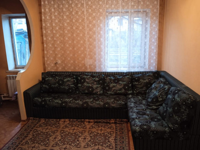 Продажа 8-комнатного дома, 145 м, Кирпичная