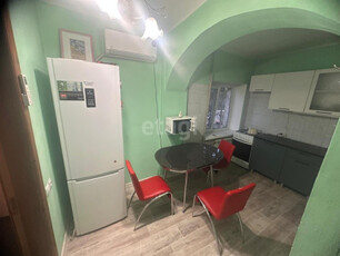 Продажа 2-комнатной квартиры, 48 м, Жарокова, дом 197