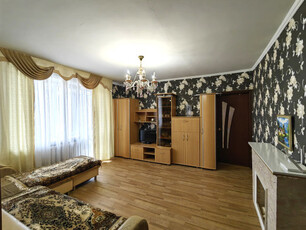 Продажа 4-комнатной квартиры, 75 м, Строителей, дом 7