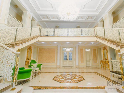 12-комнатный дом, 1700 м², 20 сот., А-359 улица 5/12